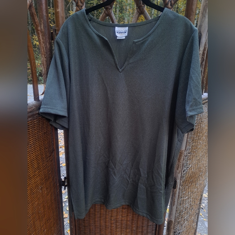 Bently Plus 1x olive green shirt🌵🌴🌳🌾💐